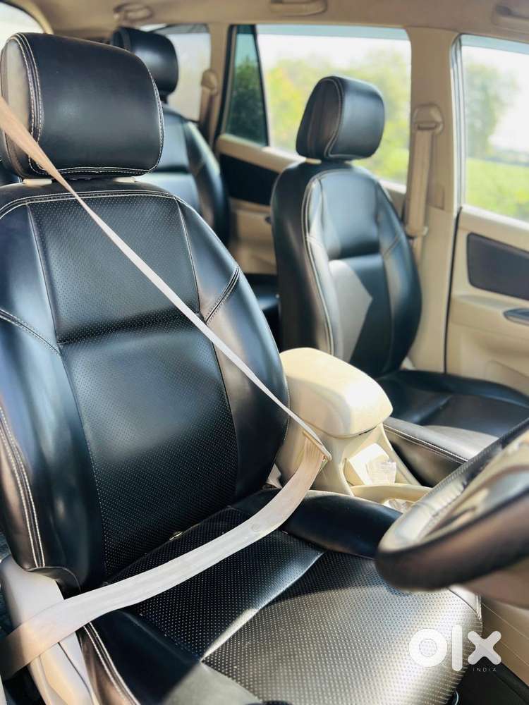 Toyota Innova 2.5 G (diesel) 7 Seater Bs Iv, 2015, Diesel