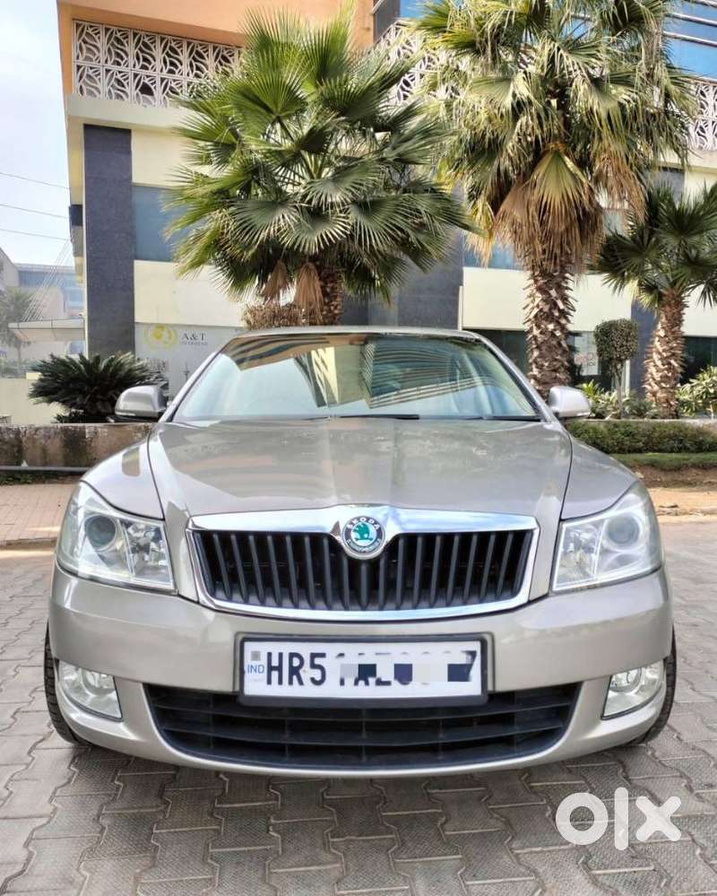 Skoda Laura Ambition 2.0 Tdi Cr Mt, 2013, Diesel