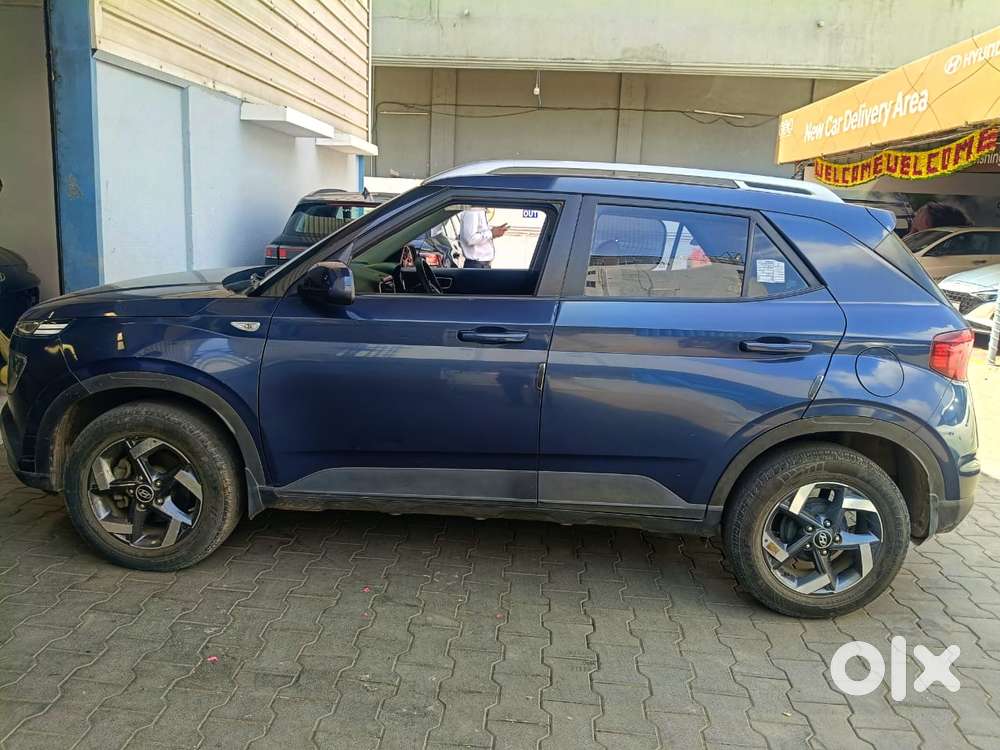 Hyundai Venue S Turbo Dct, 2022, Petrol