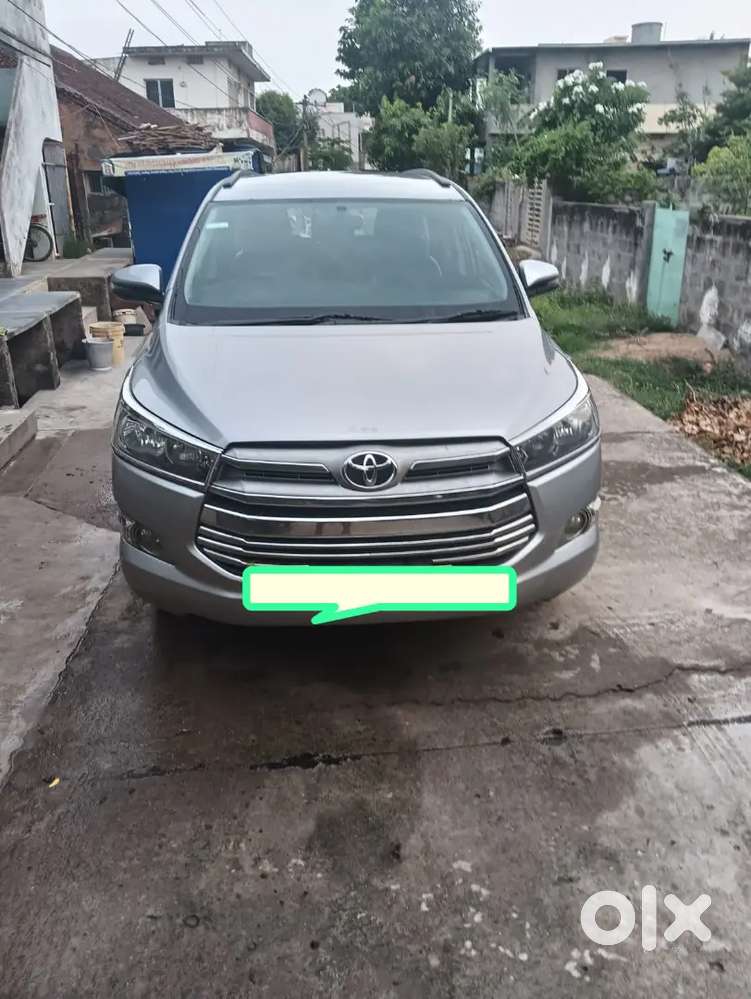Toyota Innova Crysta 2017 Diesel 205000 Km Driven