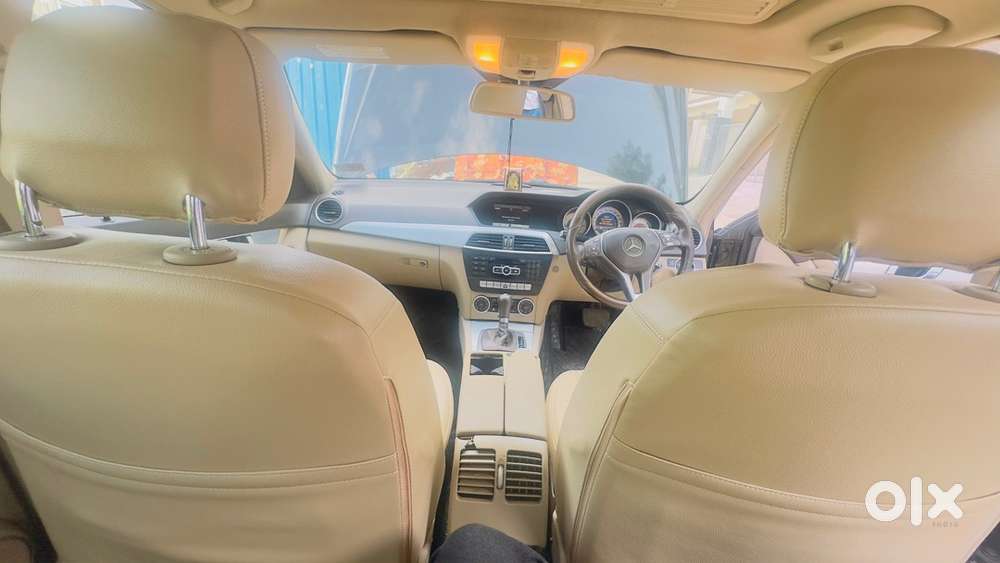 Advocate Used_mercedes-benz-2014 Model
