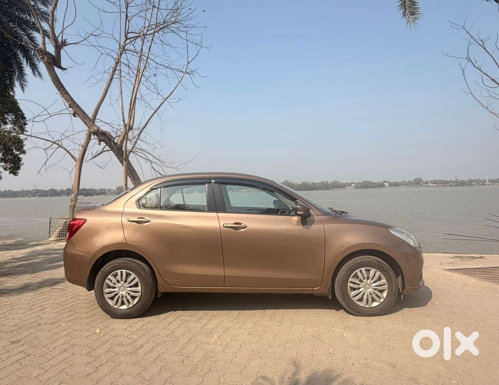 Maruti Suzuki Swift Dzire Vxi Optional, 2020, Petrol