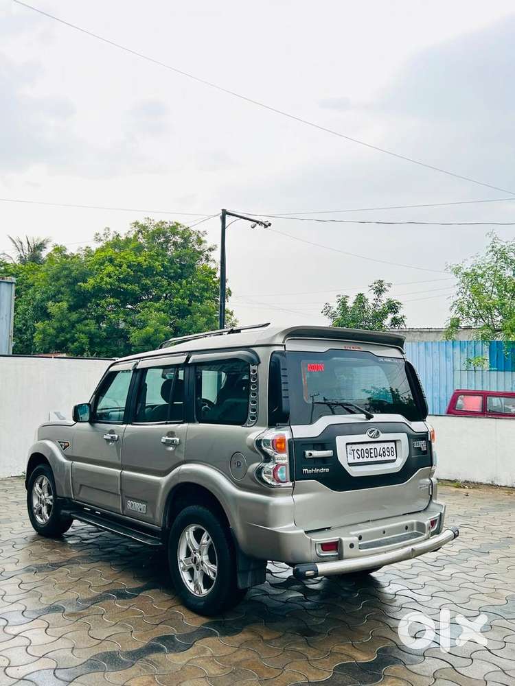 Mahindra Scorpio S10, 2014, Diesel