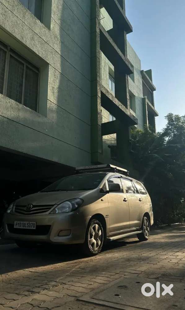 Toyota Innova 2011 Diesel 95000 Km Driven