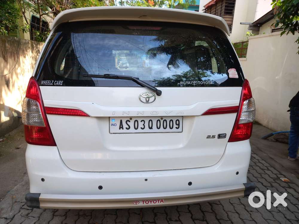 Toyota Innova 2.5 G (diesel) 8 Seater, 2015, Diesel