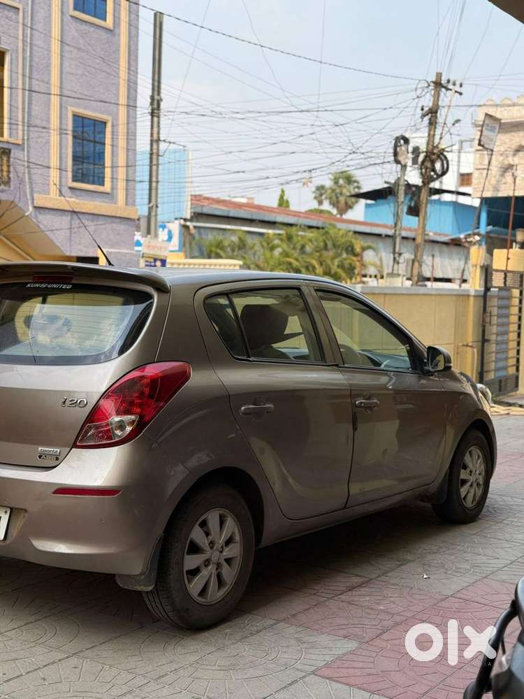 Hyundai I20 Sportz (top-end) Diesel 2014, 83000 Driven, Good Condition