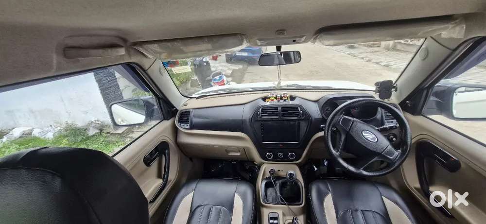 Mahindra Tuv 300 1.5 2018