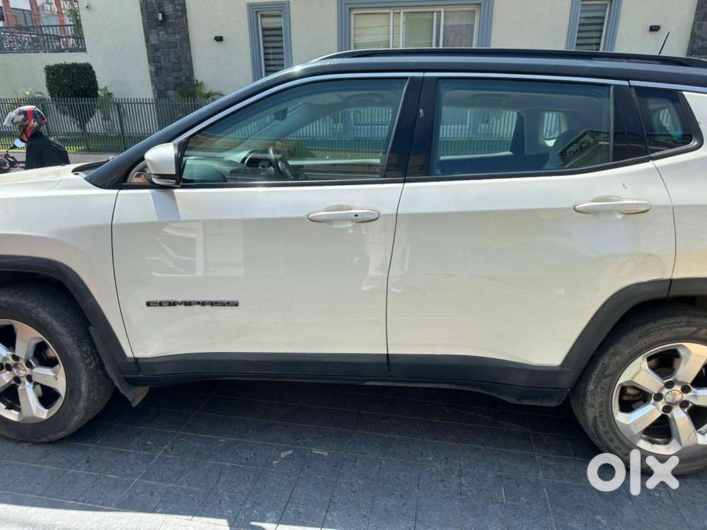 Jeep Petrol Automatic 2017