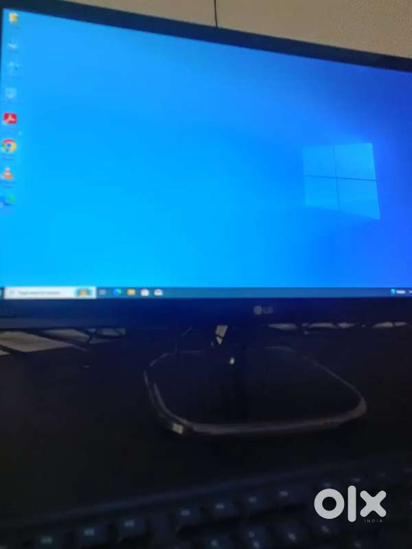 Computer with monitor CPU