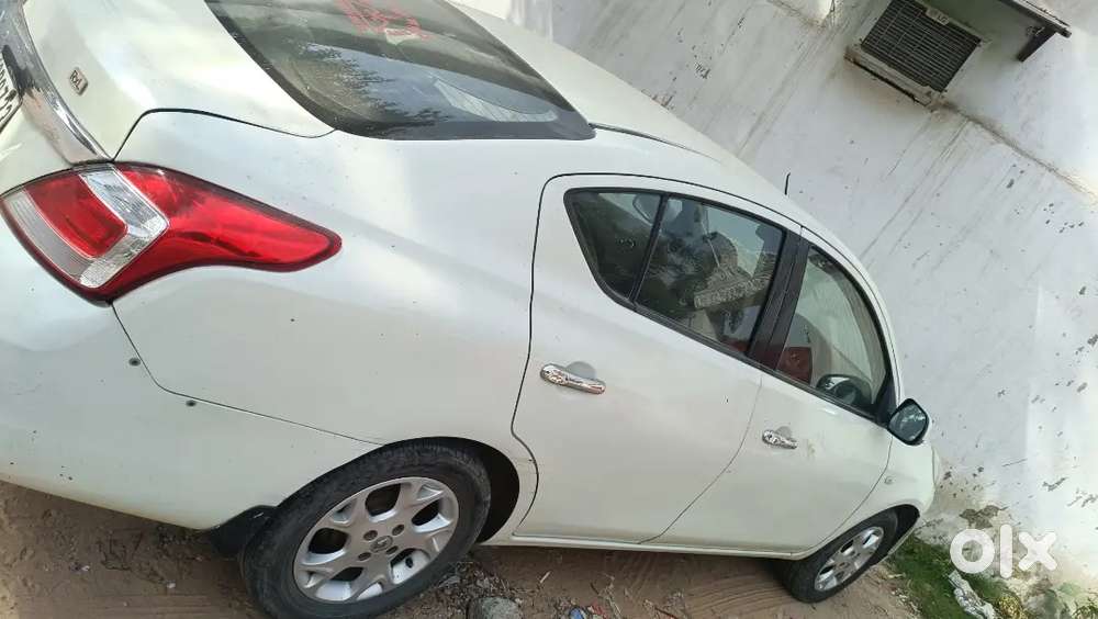 Renault Scala 2012