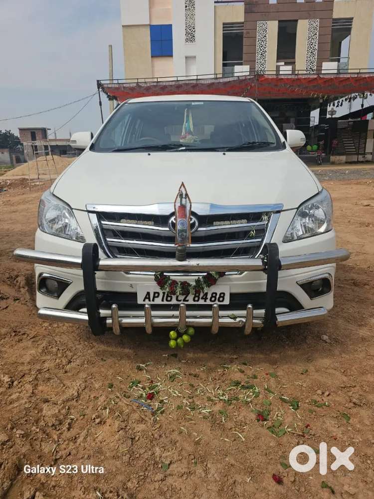 Toyota Innova 2015 Diesel 275000 Km Driven Well Maintained Chilled Ac