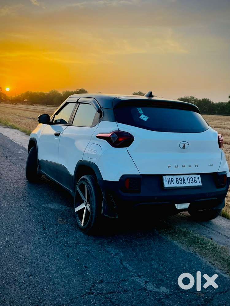 2023 Tata Punch Rhythm Icng
