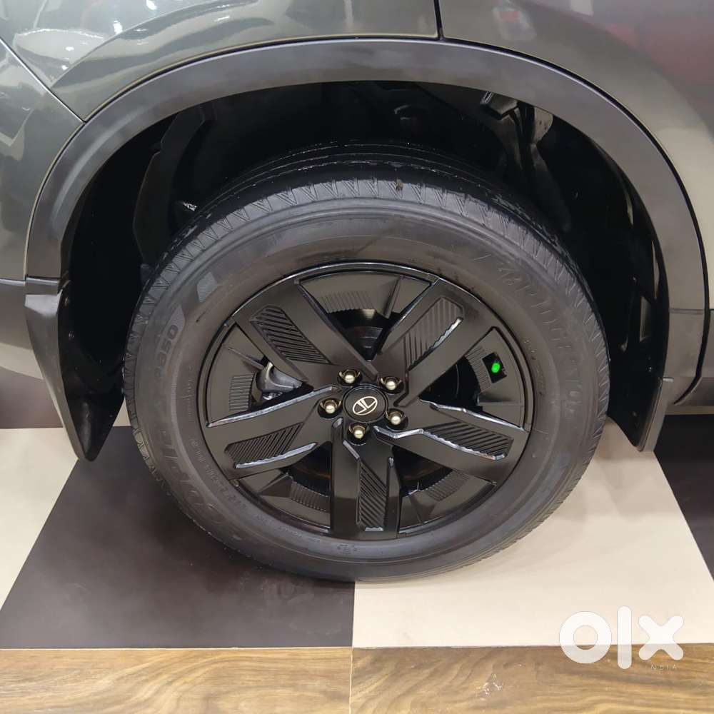 Tata Harrier Fearless Dark Edition At, 2025, Diesel