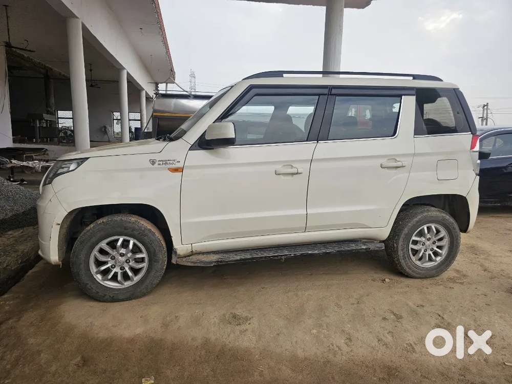 Mahindra Tuv 300 2015 Diesel Well Maintained
