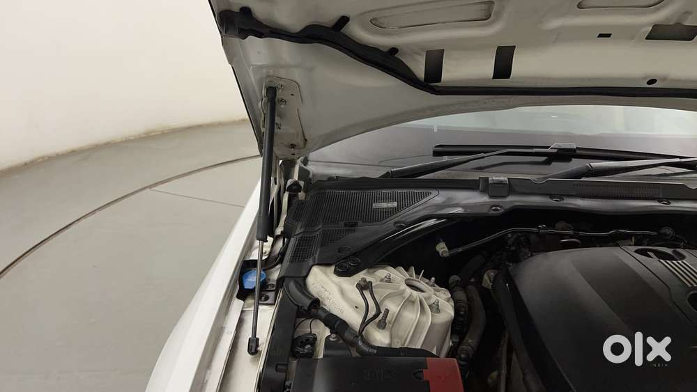 Jaguar Xe Prestige, 2016, Petrol
