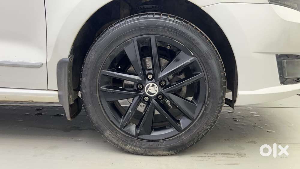 Skoda Rapid 1.5 Tdi Style/1.5 At Style, 2021, Petrol