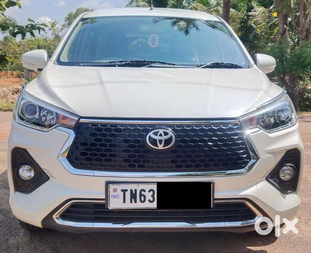 Toyota Rumion V Mt, 2023, Petrol