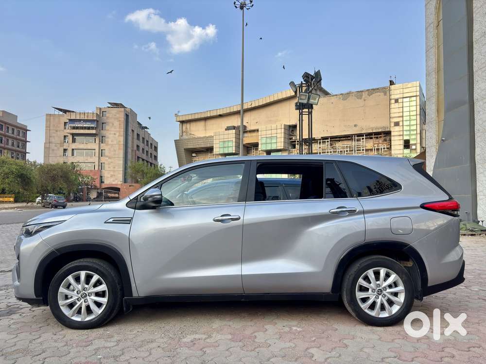 Toyota Innova Hycross 2.0 Gx 7 Str, 2025, Petrol
