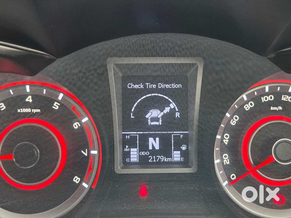 Mahindra Xuv300 W8 Option Dual Tone, 2023, Petrol