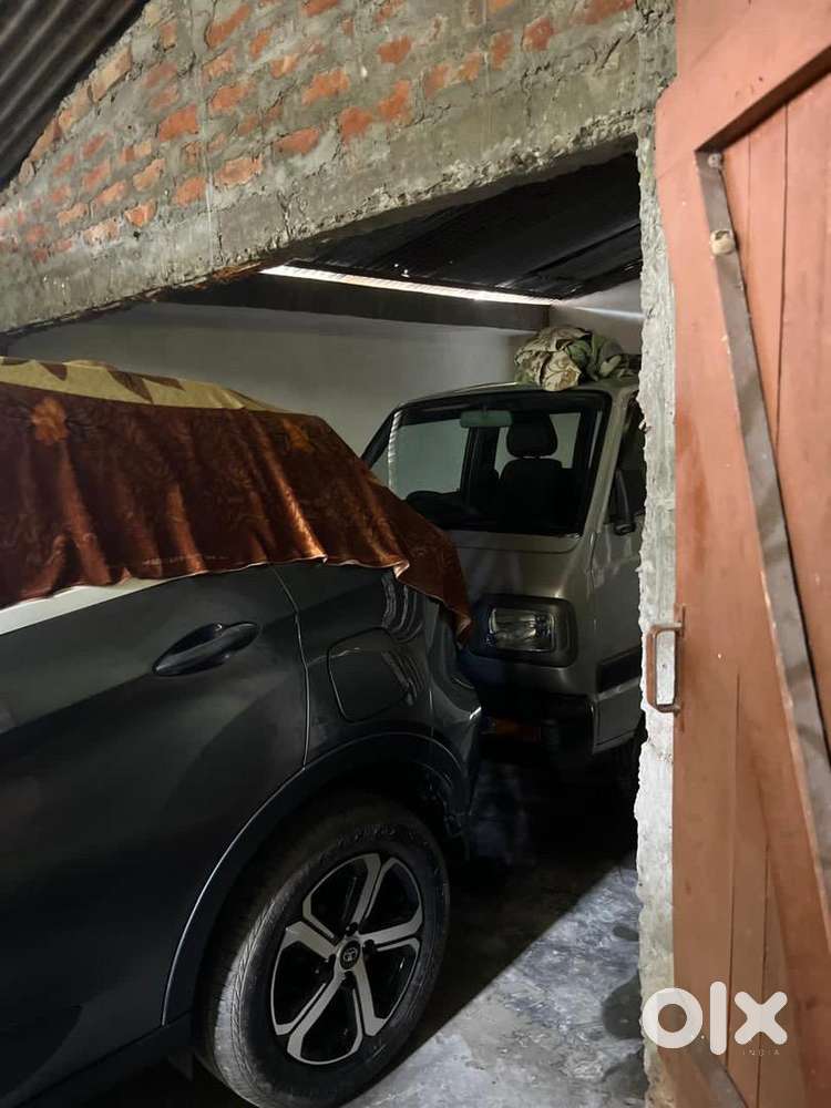 Tata Nexon Petrol Well Maintained