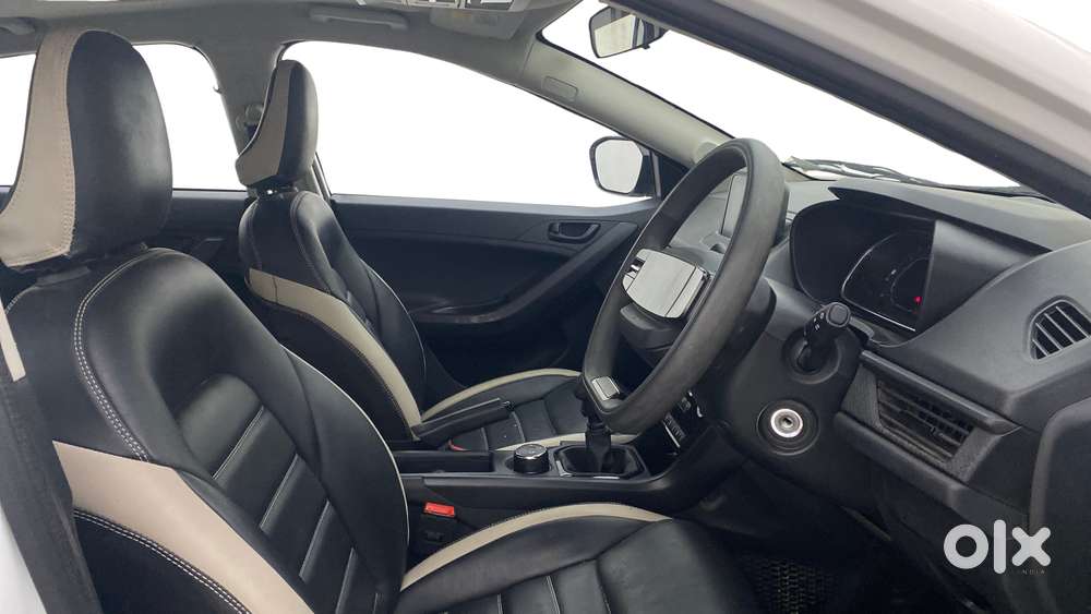 Tata Nexon Smart Plus S 1.2 Revotron Petrol 5 Mt, 2025, Petrol