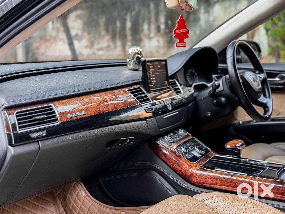 Audi A8 L 2010-2013 4.2 Fsi Quattro, 2011, Petrol