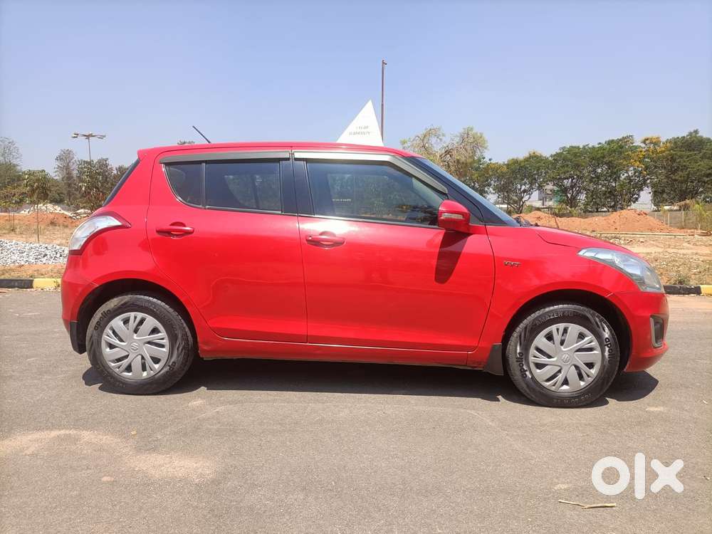 Maruti Suzuki Swift Vxi Abs Bsiv, 2017, Petrol