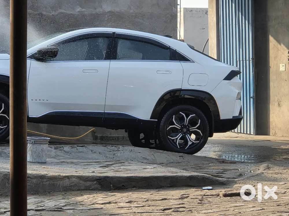 Tata Curvv  Creative +s 2025 Petrol 19600 Kmdriven.brand New Condition