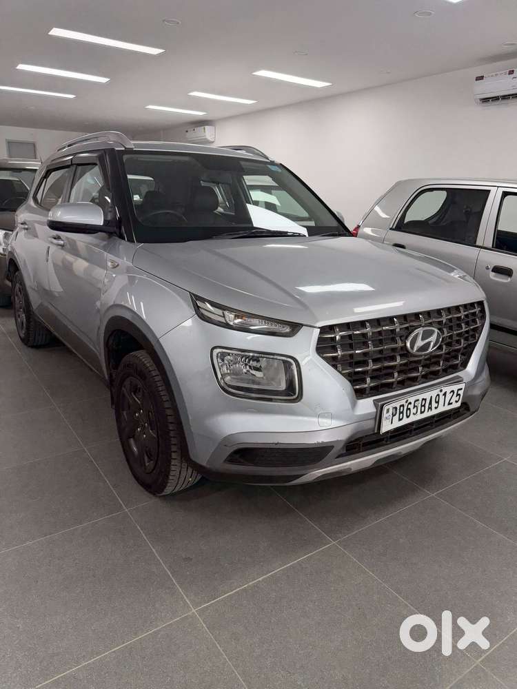 Hyundai Venue S 1.2 Petrol, 2021, Petrol