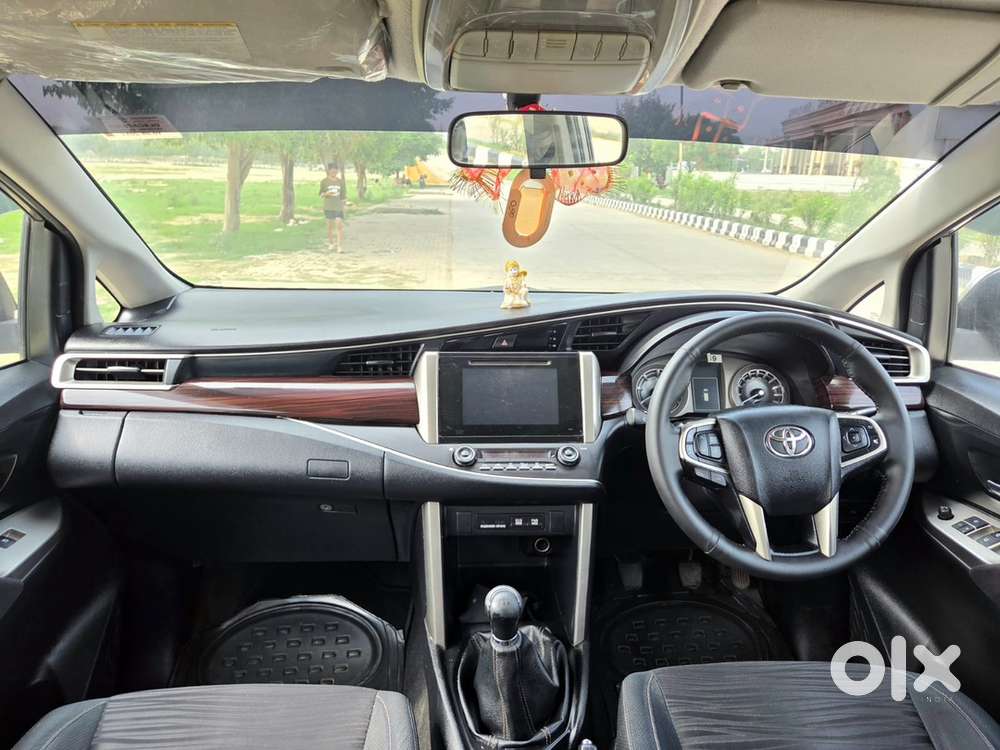 Toyota Innova Crysta 2017
