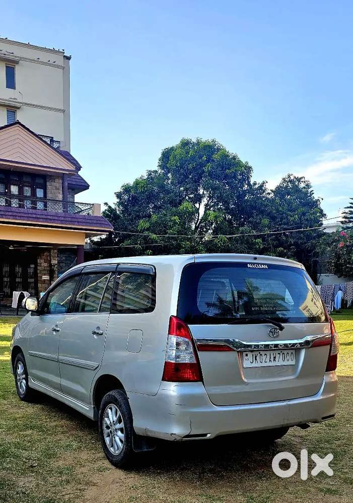 Innova V 7 Seater
