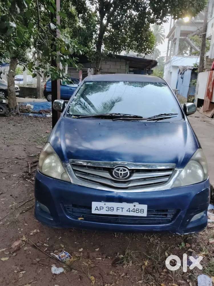 Toyota Innova 2.0 Petrol 2005