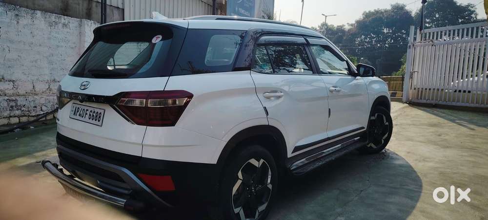 Hyundai Alcazar Platinum (o) 7 Str 1.5 Petrol Dct, 2023, Petrol