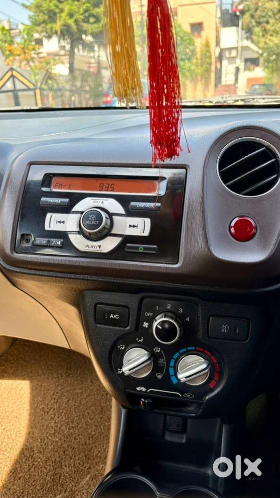 Honda Brio 1.2 V Mt Model 2013