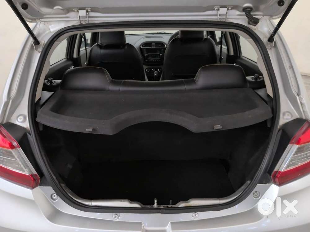 Tata Tiago Xza, 2018, Petrol