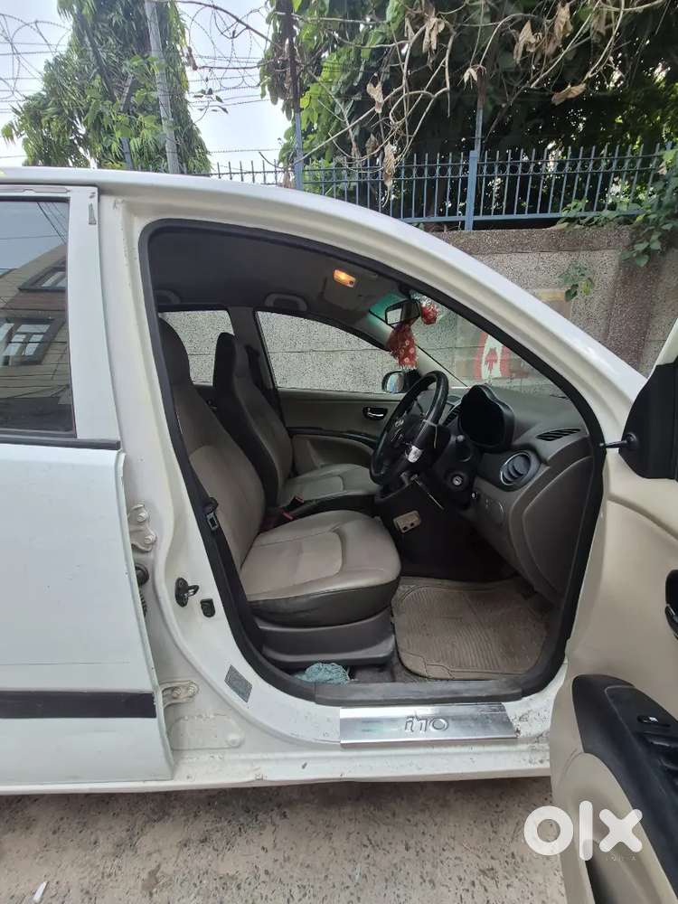 Hyundai I10 2014 (cng On Paper)