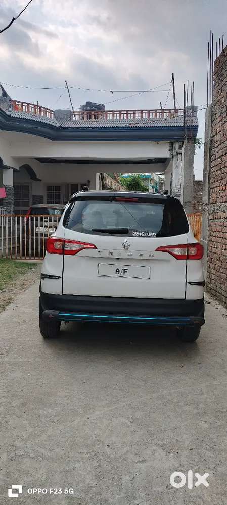 Renault Triber Rxz 2025 Amt Dual Tone