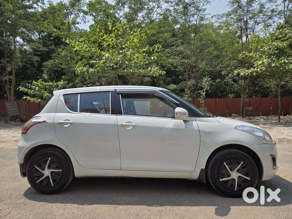 Maruti Suzuki Swift Vxi + Manual, 2015, Cng & Hybrids