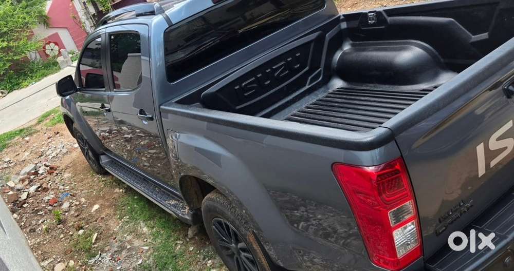 Isuzu D-max 2025 Diesel 10000 Km Driven