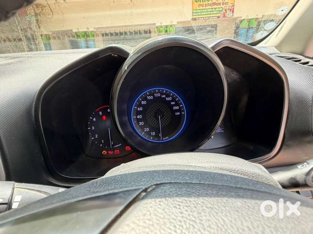 Hyundai  Venue Diesel Car 2019 In Best Condition With Sunroof