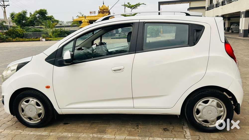 Chevrolet Beat Lt Petrol 2016