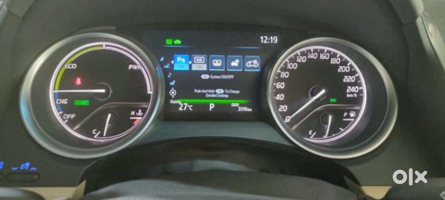 Toyota Camry 2.5 Hybrid, 2023, Petrol