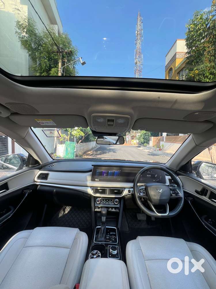 Mahindra Xuv700 Ax7 Luxury Pack Awd, 2024, Diesel