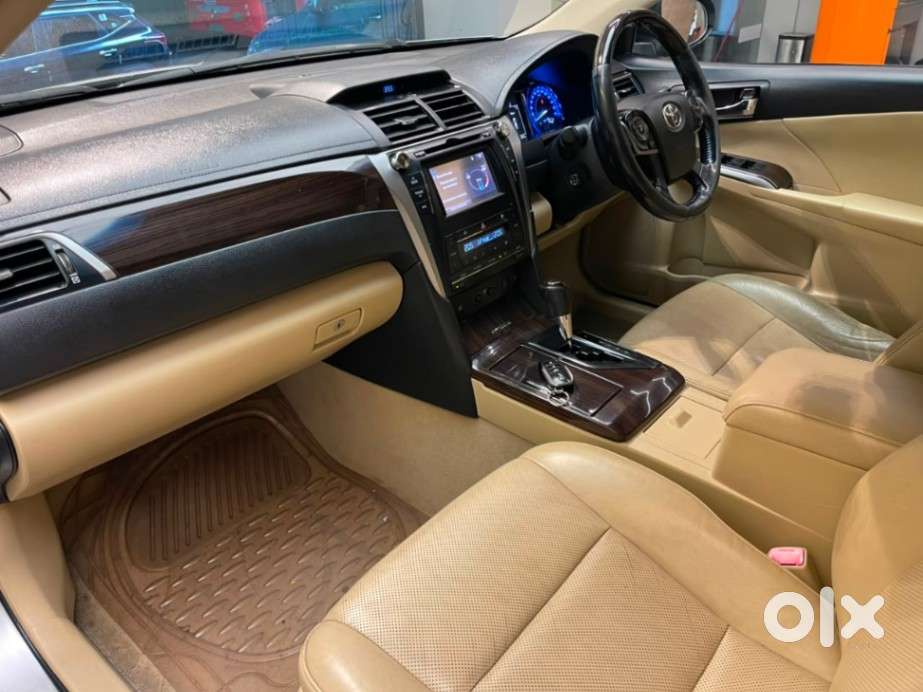 Toyota Camry Hybrid, 2015, Cng & Hybrids