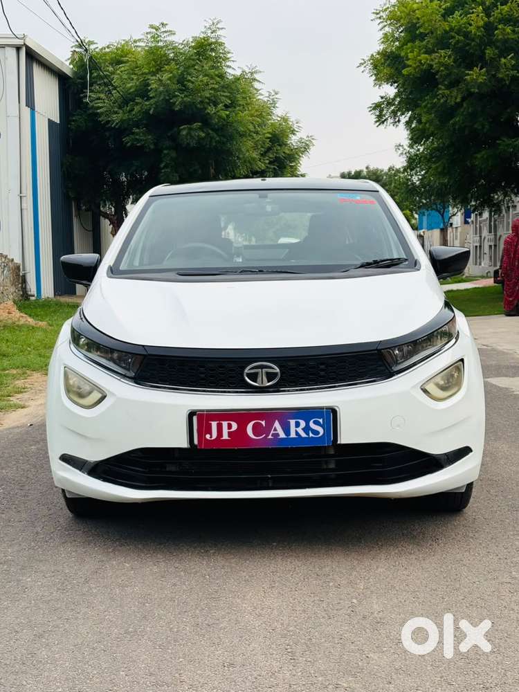Tata Altroz 1.2 Xe, 2021, Petrol