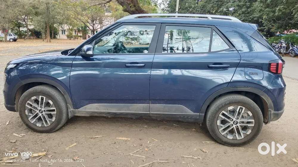 Hyundai Venue Diesel Sx Manual / Year - 2022 / 1st Owner / Km 30500