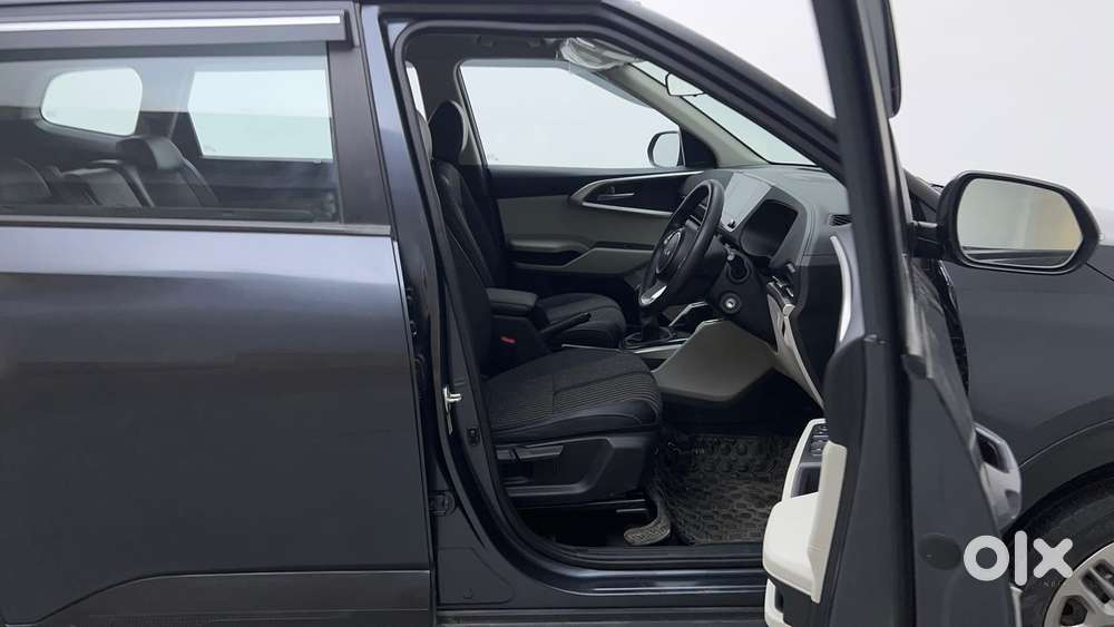 Kia Carens 1.5 Prestige 7 Str, 2024, Petrol