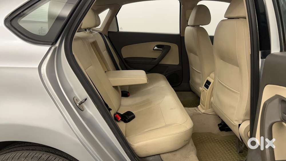 Volkswagen Vento Petrol Highline, 2013, Petrol