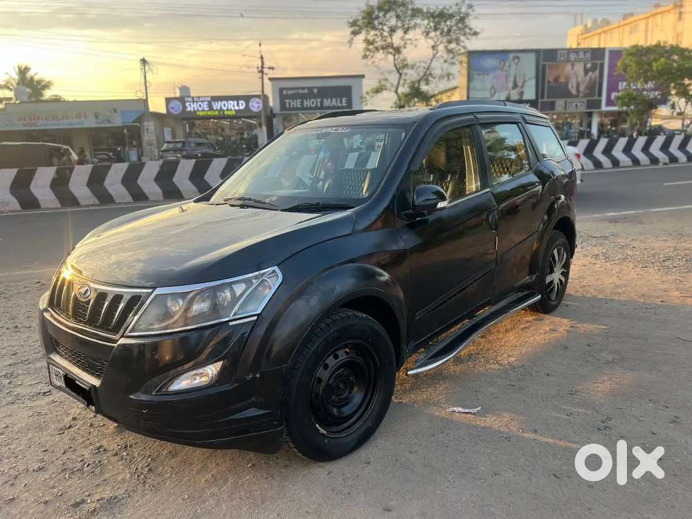 Mahindra Xuv500 2017 Diesel 120000 Km Driven