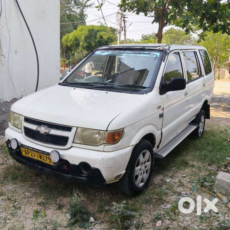 Chevrolet Tavera Neo Lt-l - 9 Seats Bsiii, 2014, Diesel